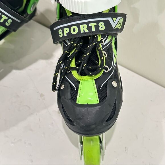 Kids Adjustable Inline Rollerblades, Light Up Wheels, Beginner, size 3-6 youth - Picture 4 of 8